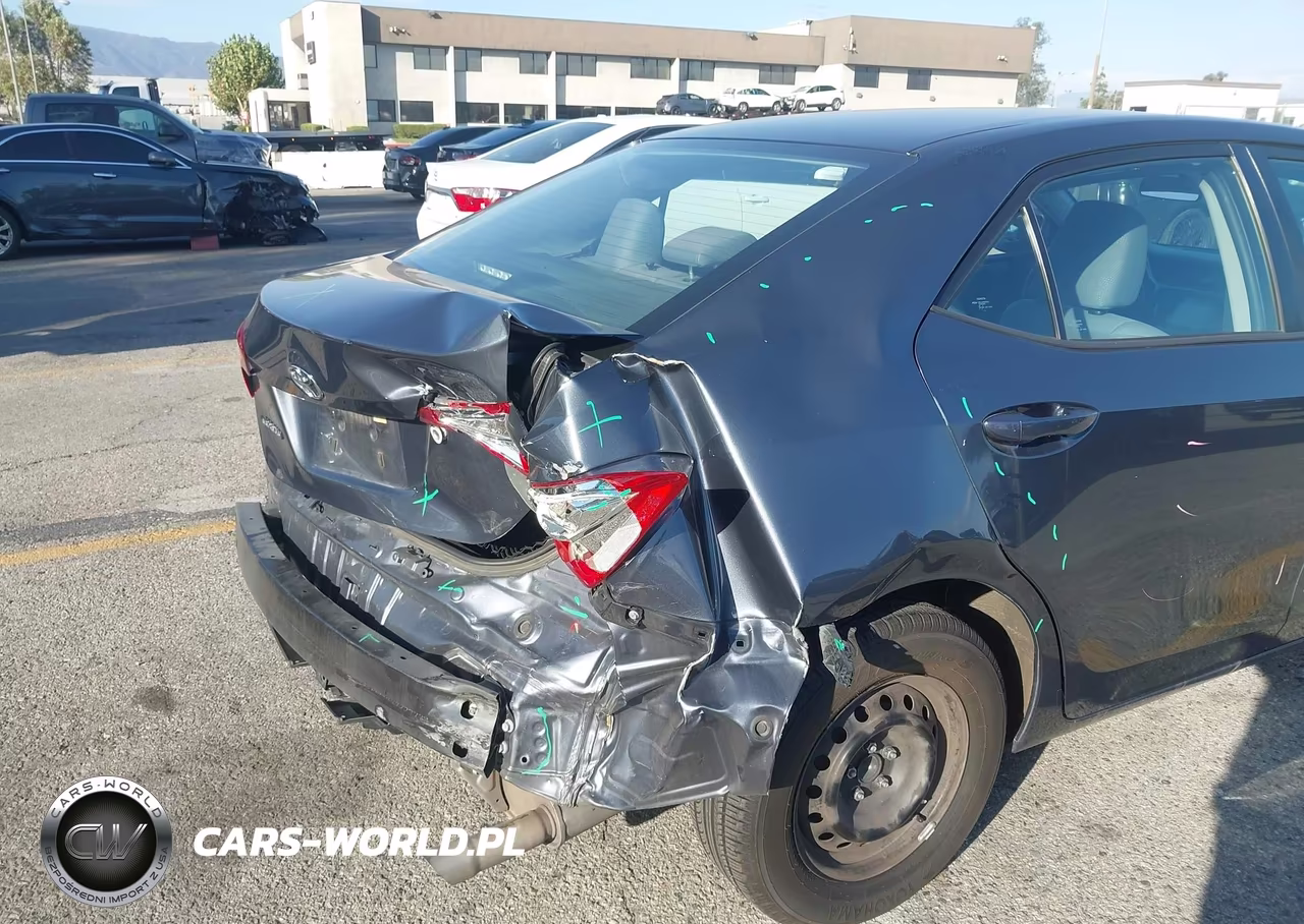 2017 Toyota Corolla L VIN:5YFBURHE8HP690129 - 17