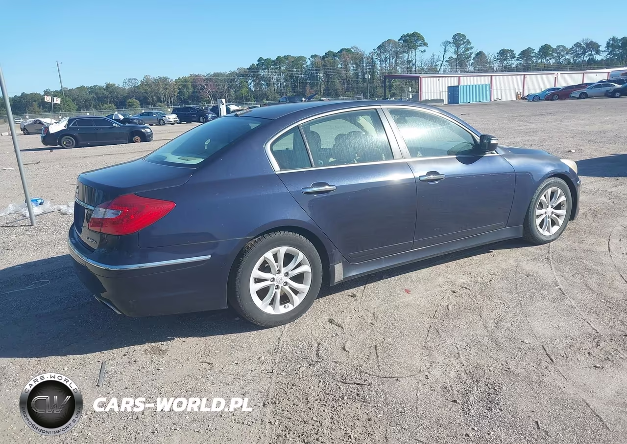 2012 Hyundai Genesis 3.8 VIN:KMHGC4DD6CU177977 - 4