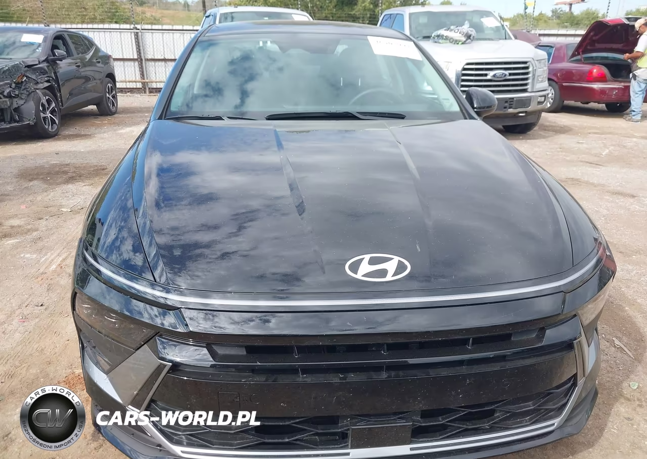 2026 Hyundai Sonata Hybrid Blue VIN:KMHL24JJ7TA174485 - 13