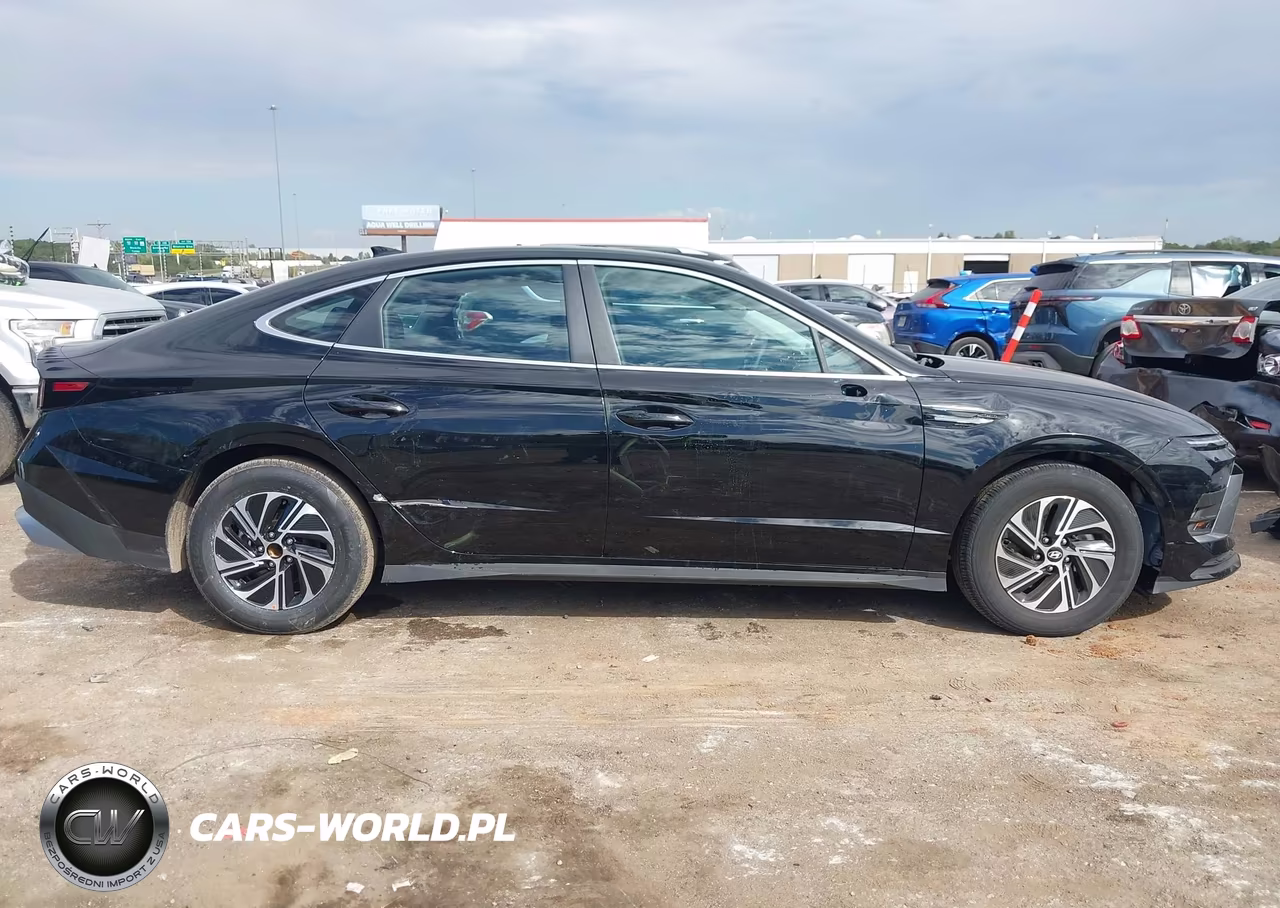 2026 Hyundai Sonata Hybrid Blue VIN:KMHL24JJ7TA174485 - 14