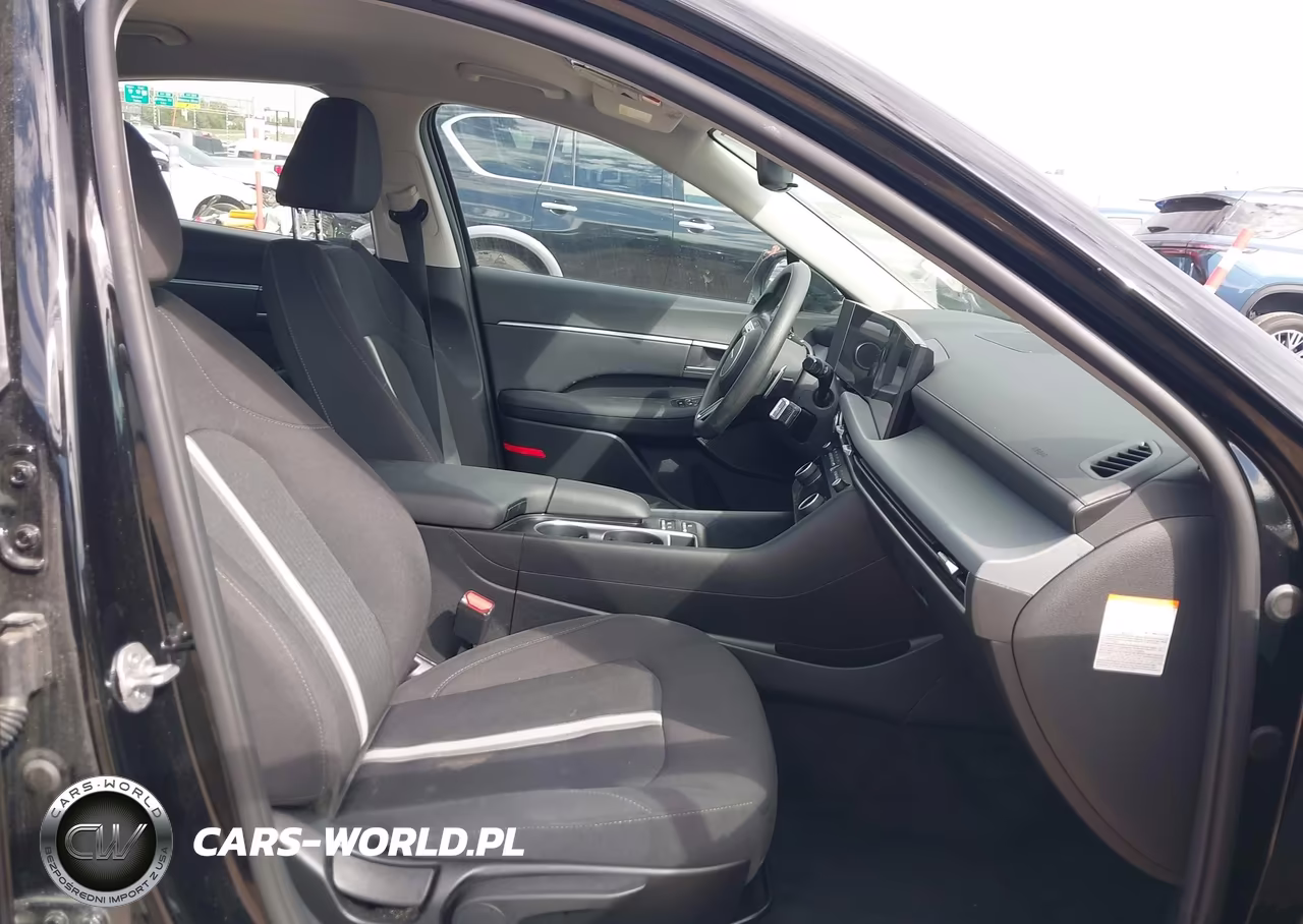 2026 Hyundai Sonata Hybrid Blue VIN:KMHL24JJ7TA174485 - 5