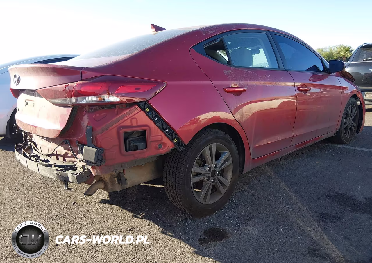 2018 Hyundai Elantra Sel VIN:5NPD84LF4JH346011 - 4