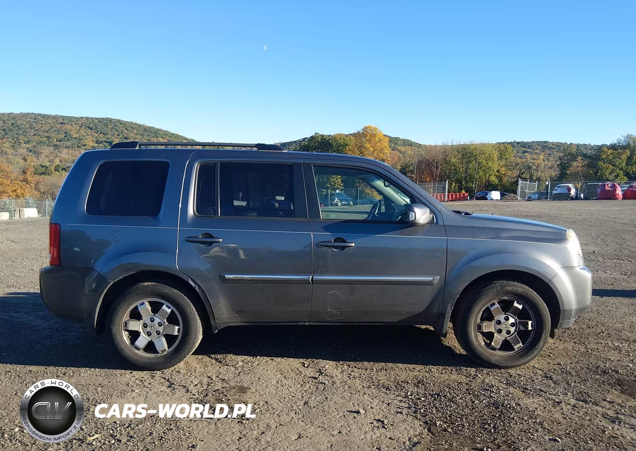 2011 Honda Pilot Touring VIN:5FNYF4H98BB046286 - 13