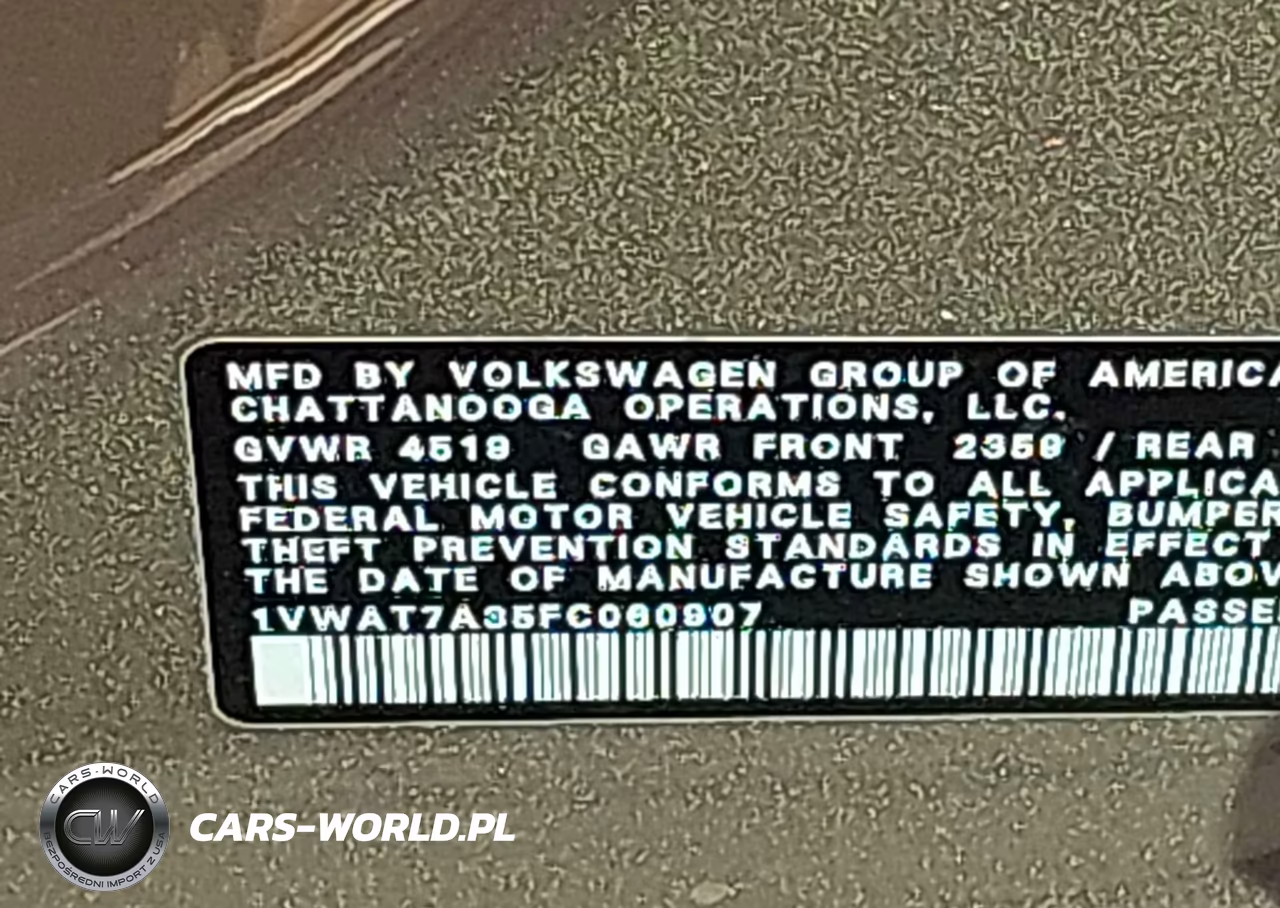 2015 Volkswagen Passat 1.8T Wolfsburg Edition VIN:1VWAT7A35FC060907 - 9