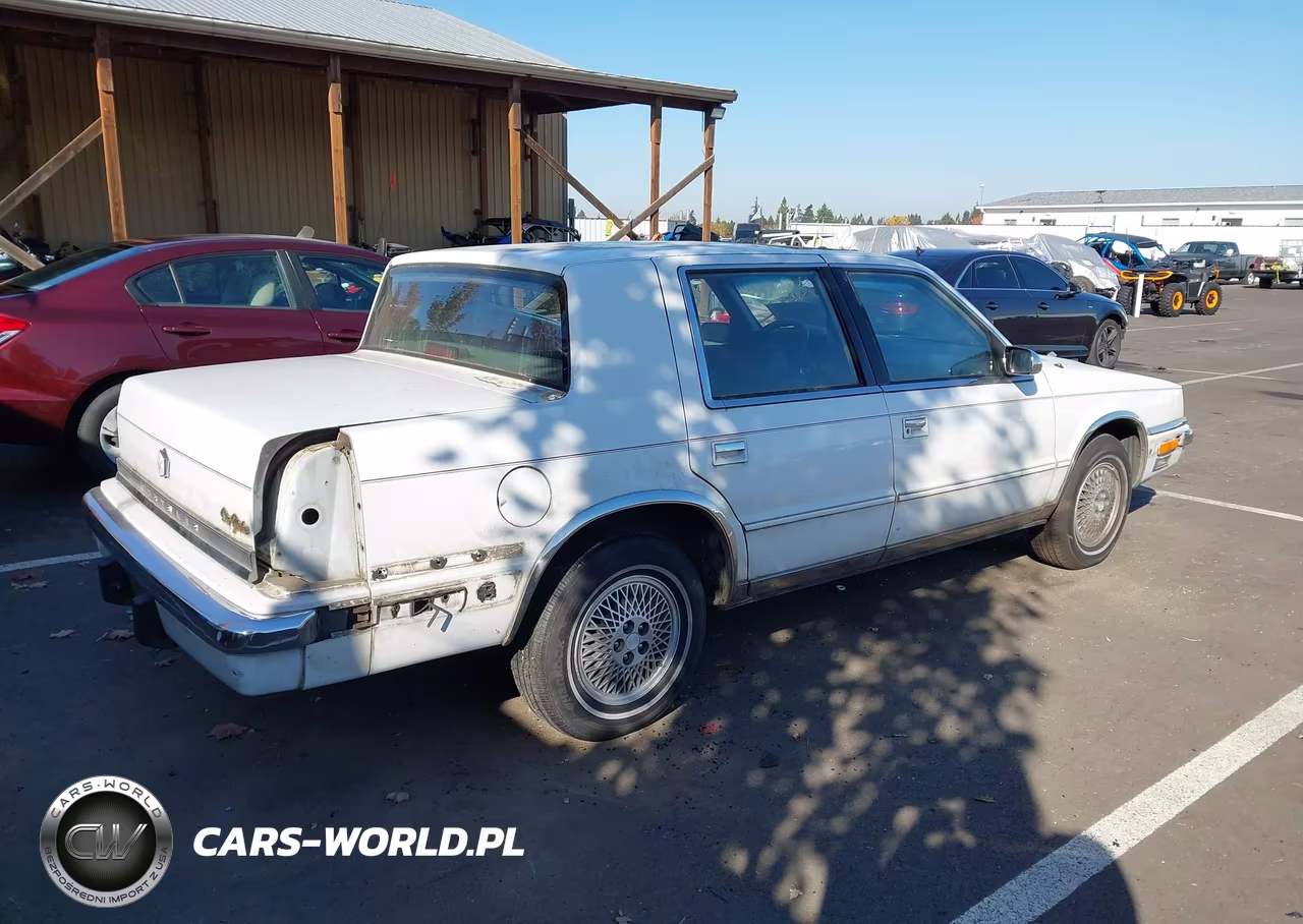 1991 Chrysler New Yorker C-Body Salon VIN:1C3XC66R8MD108416 - 4
