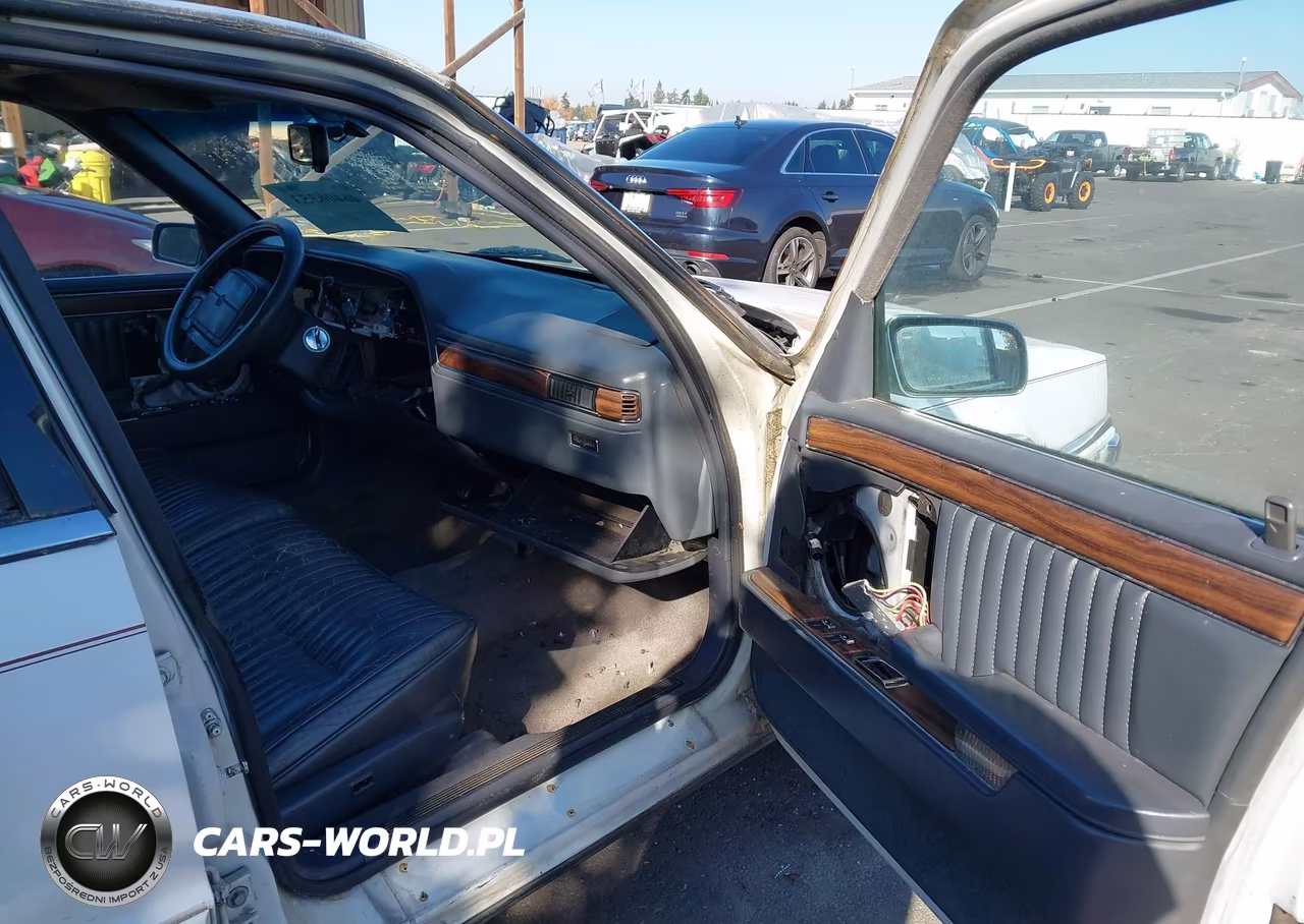 1991 Chrysler New Yorker C-Body Salon VIN:1C3XC66R8MD108416 - 5