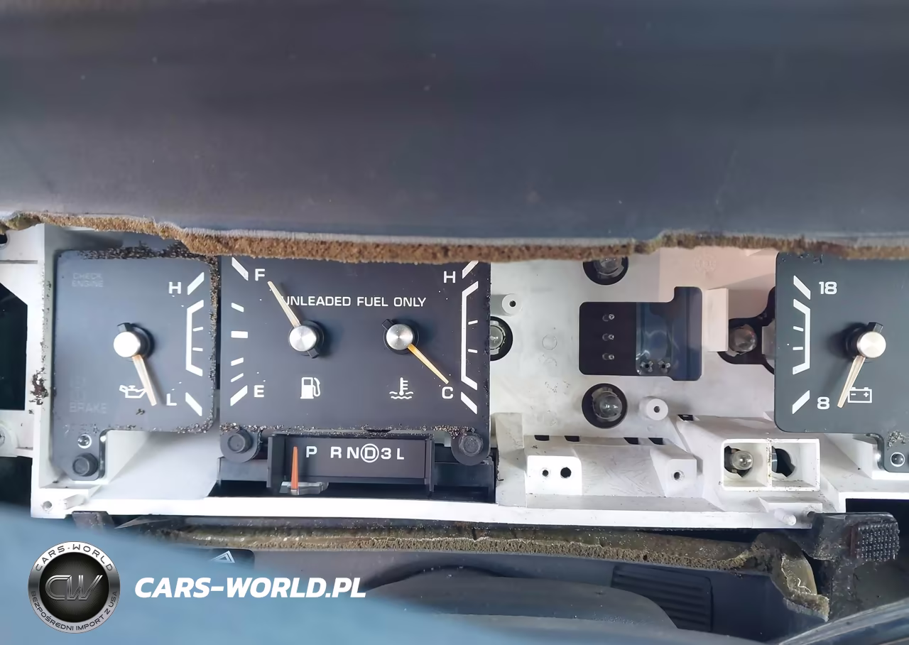 1991 Chrysler New Yorker C-Body Salon VIN:1C3XC66R8MD108416 - 7