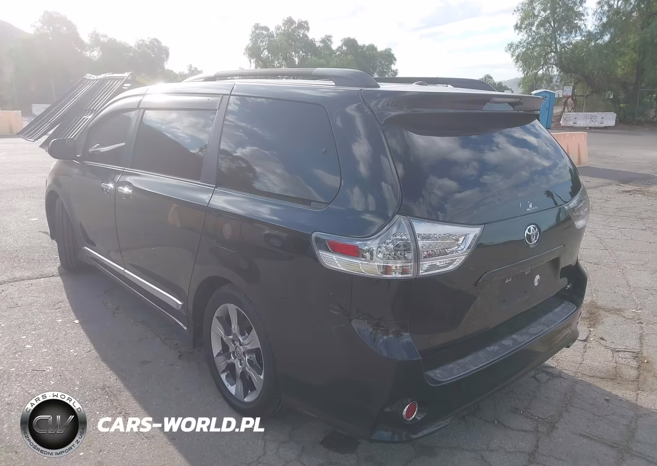 2013 Toyota Sienna Se 8 Passenger VIN:5TDXK3DC6DS287927 - 3