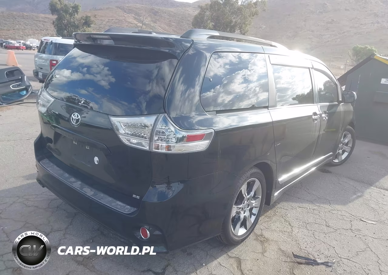 2013 Toyota Sienna Se 8 Passenger VIN:5TDXK3DC6DS287927 - 4