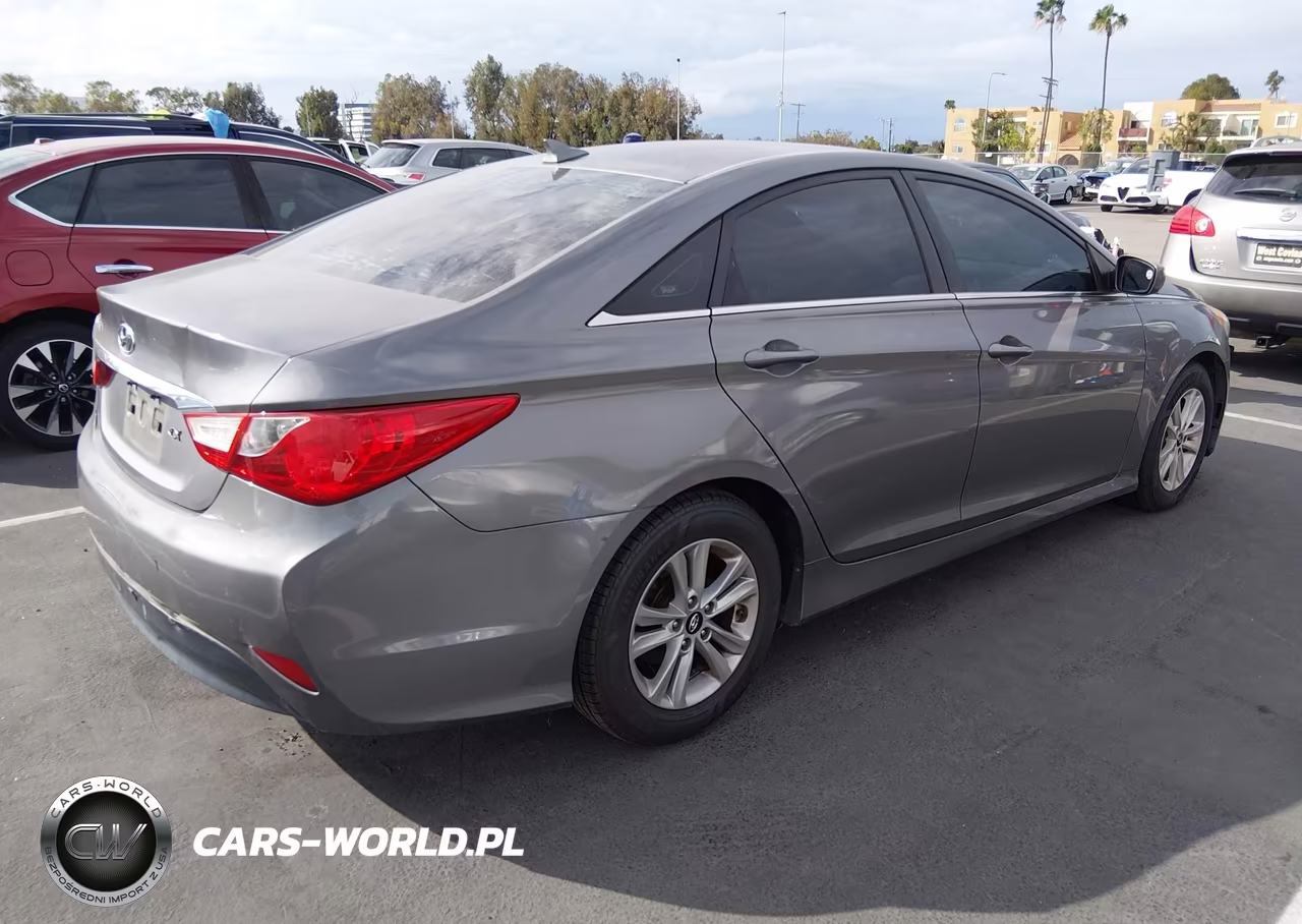2014 Hyundai Sonata Gls VIN:5NPEB4AC3EH924068 - 4