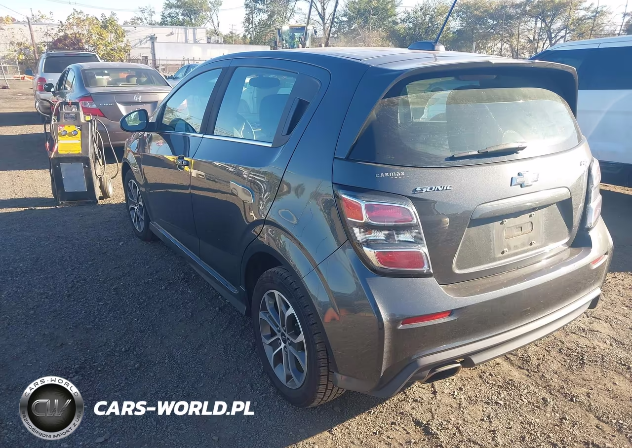 2019 Chevrolet Sonic Lt Auto VIN:1G1JD6SB7K4110896 - 3