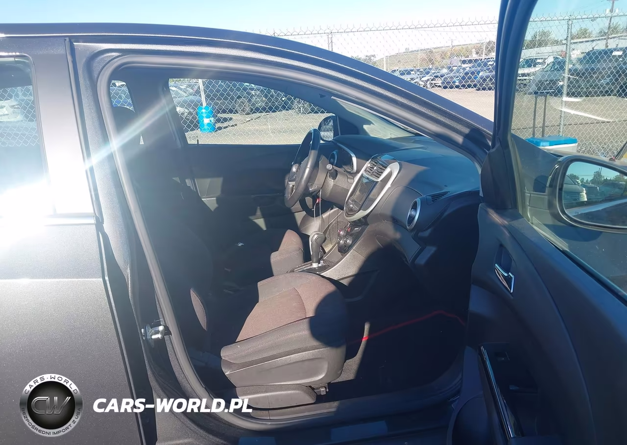 2019 Chevrolet Sonic Lt Auto VIN:1G1JD6SB7K4110896 - 5