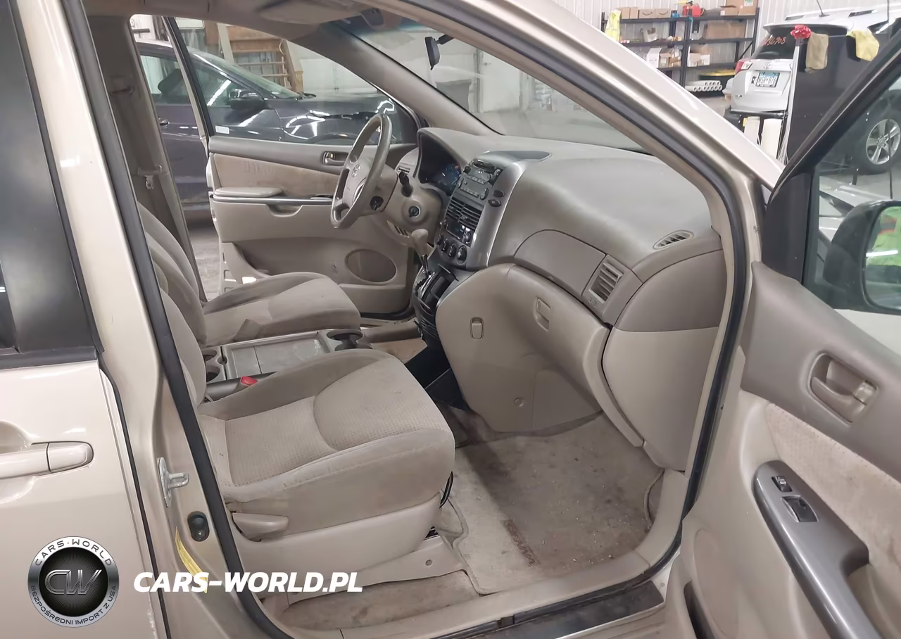 2010 Toyota Sienna Le VIN:5TDKK4CC0AS295826 - 5