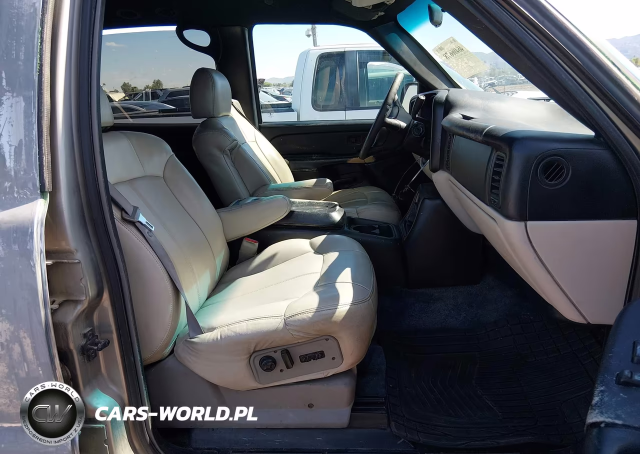 2000 Chevrolet Suburban 2500 Lt VIN:3GNGK26UXYG141056 - 5