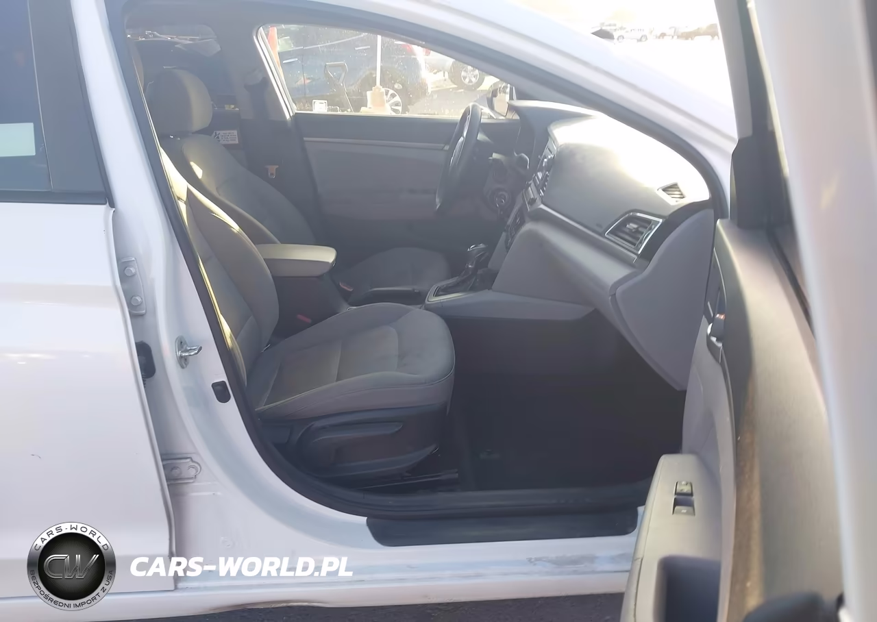 2017 Hyundai Elantra Se VIN:5NPD74LF3HH209073 - 4