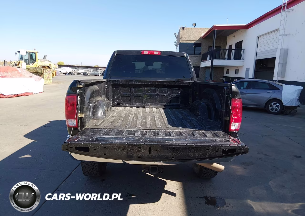 2018 Ram 2500 Tradesman 4X4 6'4 Box VIN:3C6TR5CJ1JG340332 - 16