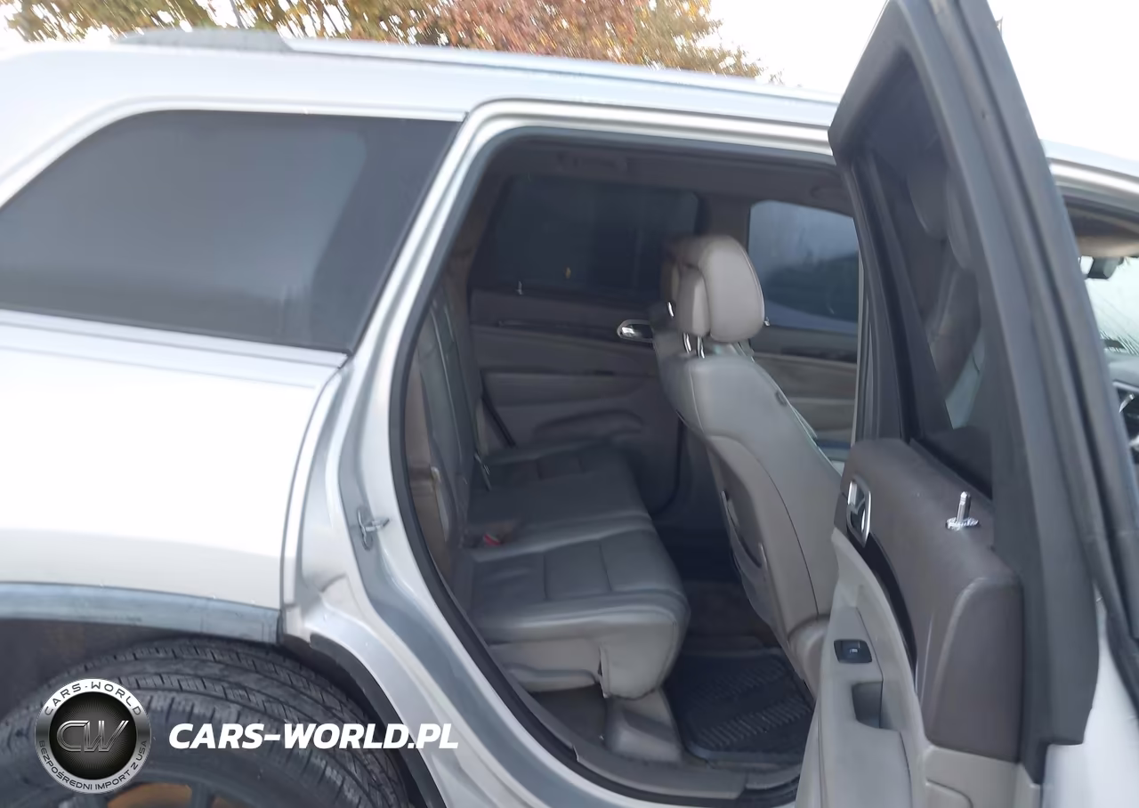 2011 Jeep Grand Cherokee Laredo VIN:1J4RR4GG4BC544262 - 8