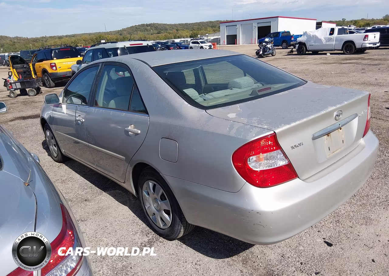 2003 Toyota Camry Le VIN:4T1BE32K43U694193 - 3