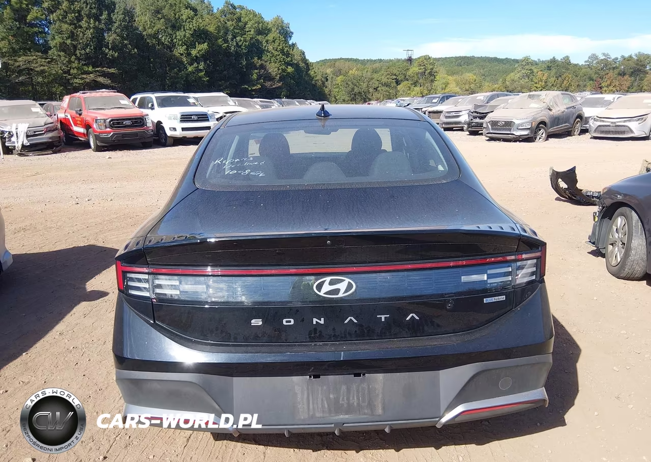 2026 Hyundai Sonata Hybrid Blue VIN:KMHL24JJ8TA146078 - 17
