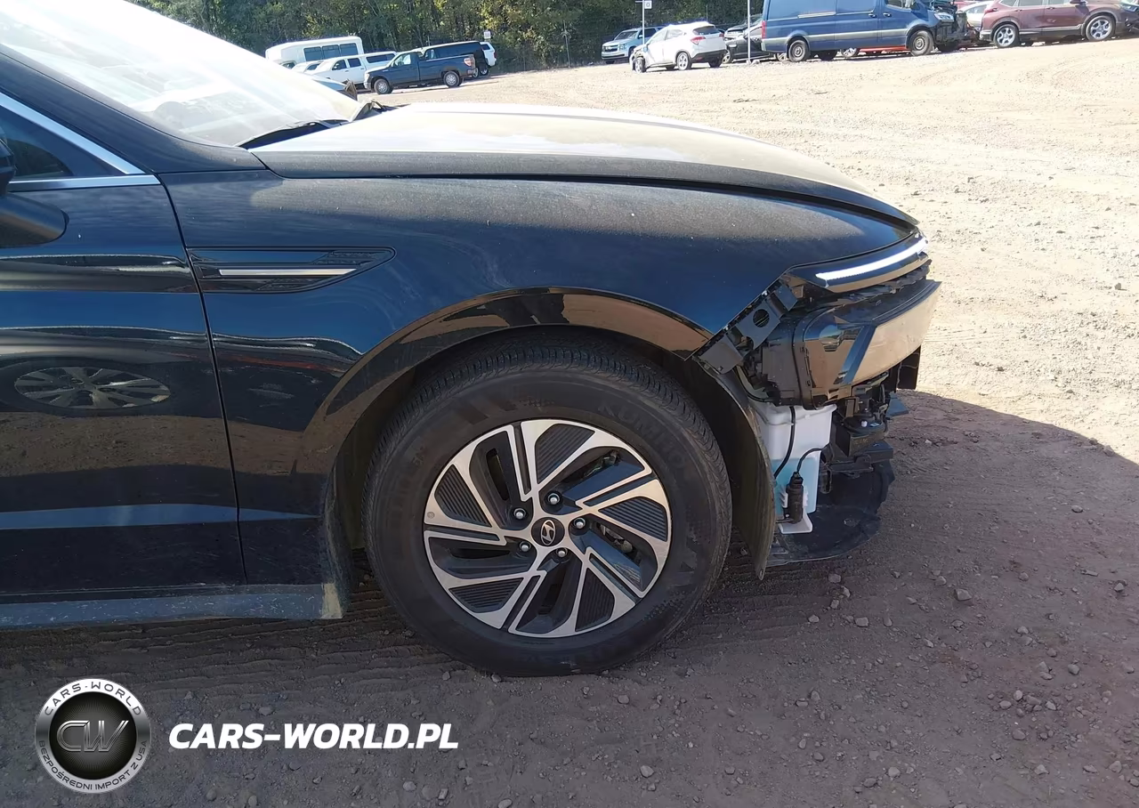 2026 Hyundai Sonata Hybrid Blue VIN:KMHL24JJ8TA146078 - 21