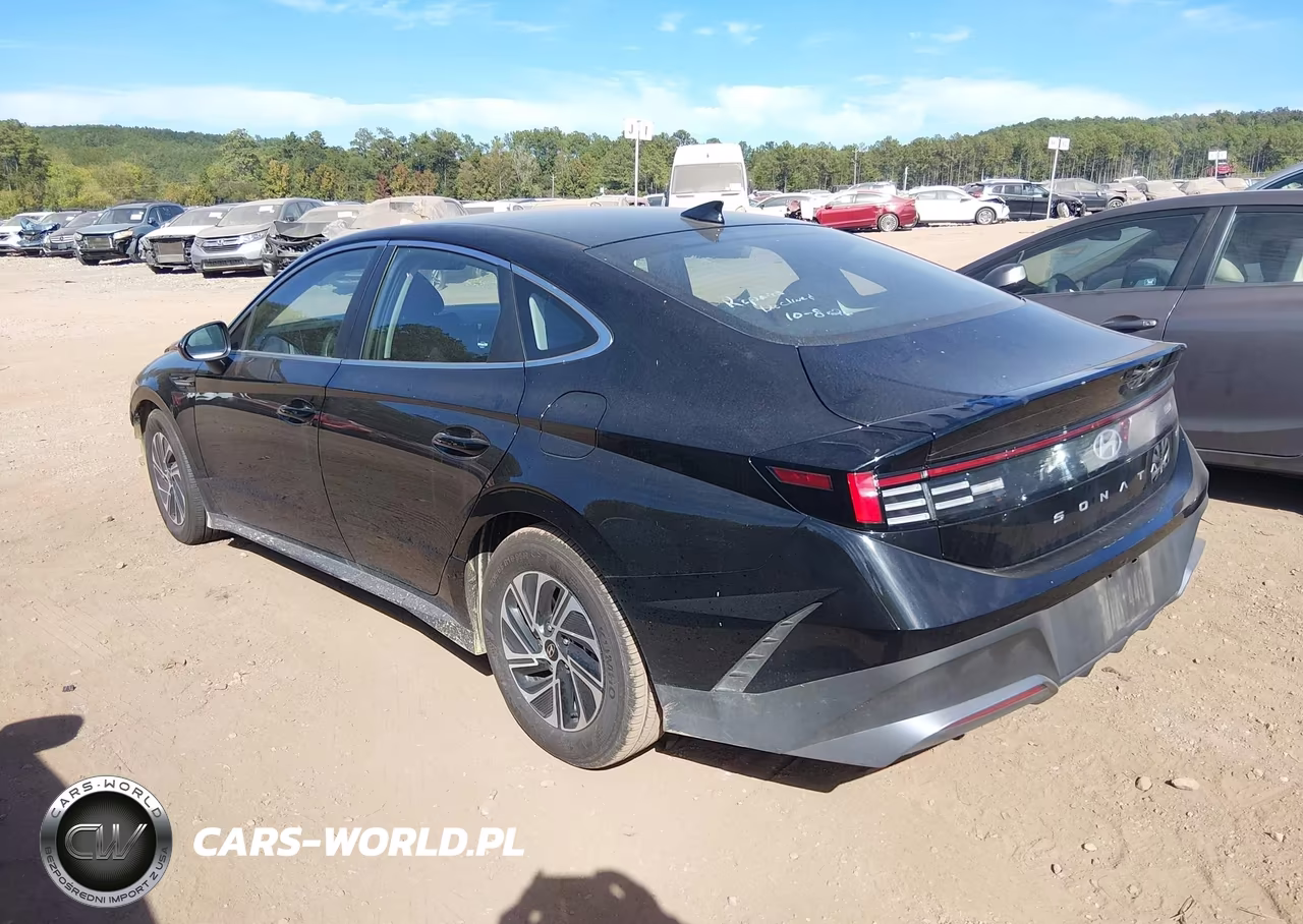 2026 Hyundai Sonata Hybrid Blue VIN:KMHL24JJ8TA146078 - 3