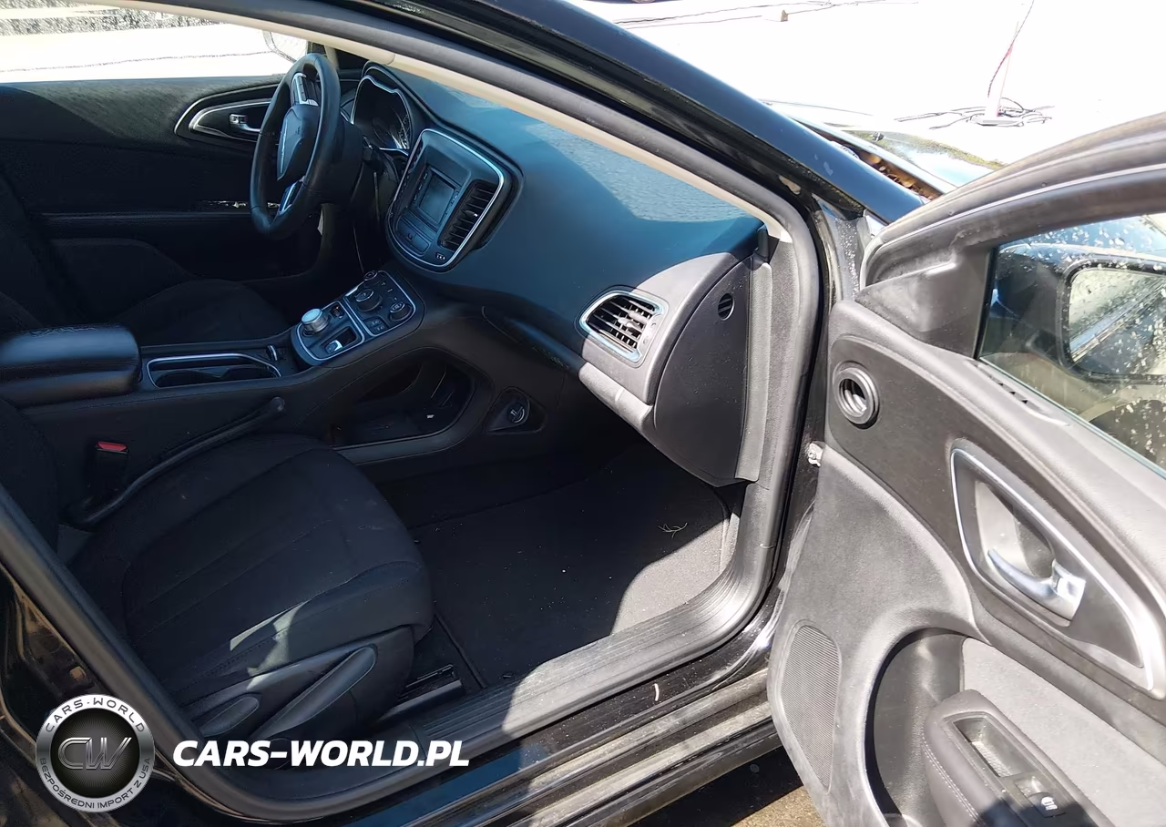 2015 Chrysler 200 Limited VIN:1C3CCCAB4FN564420 - 5
