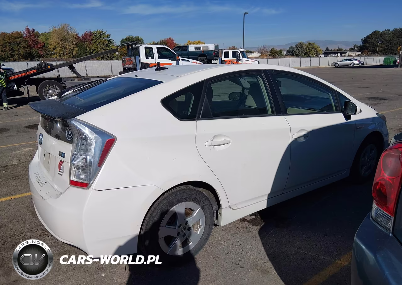2010 Toyota Prius Ii VIN:JTDKN3DU3A5176490 - 4
