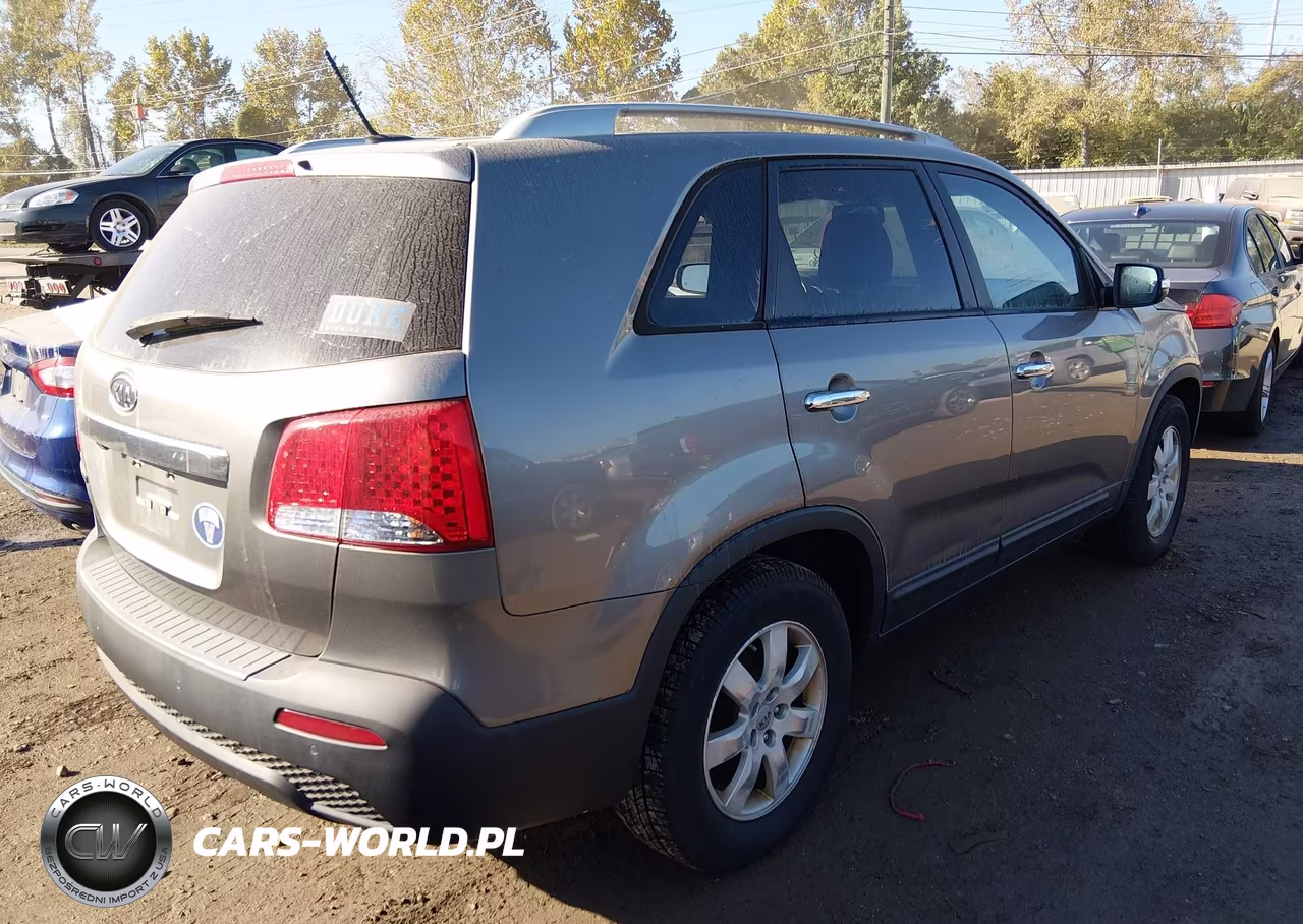 2012 Kia Sorento Lx VIN:5XYKT4A61CG228954 - 4