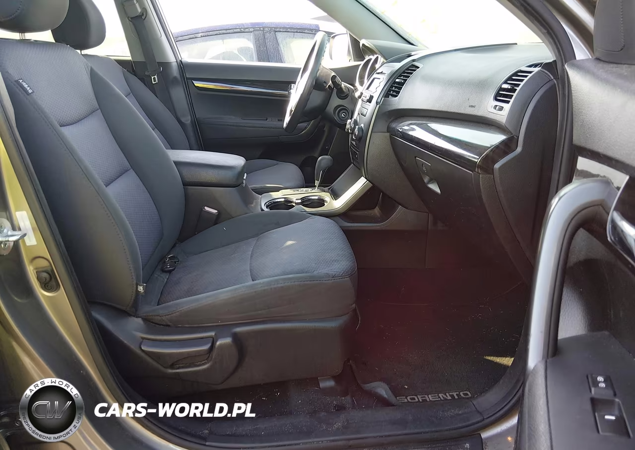 2012 Kia Sorento Lx VIN:5XYKT4A61CG228954 - 5