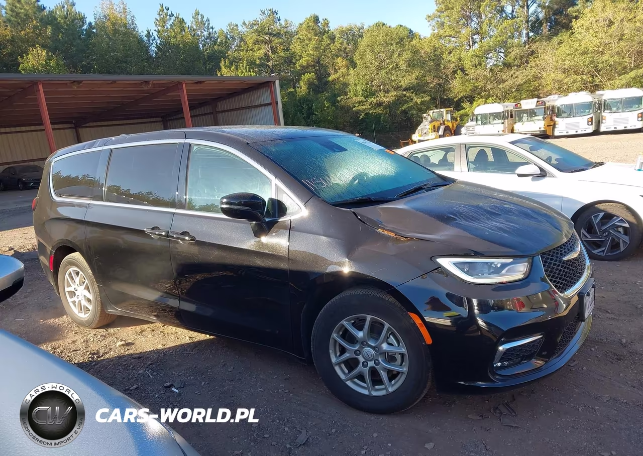 2026 Chrysler Pacifica Select VIN:2C4RC1BG7TR155203 - 13