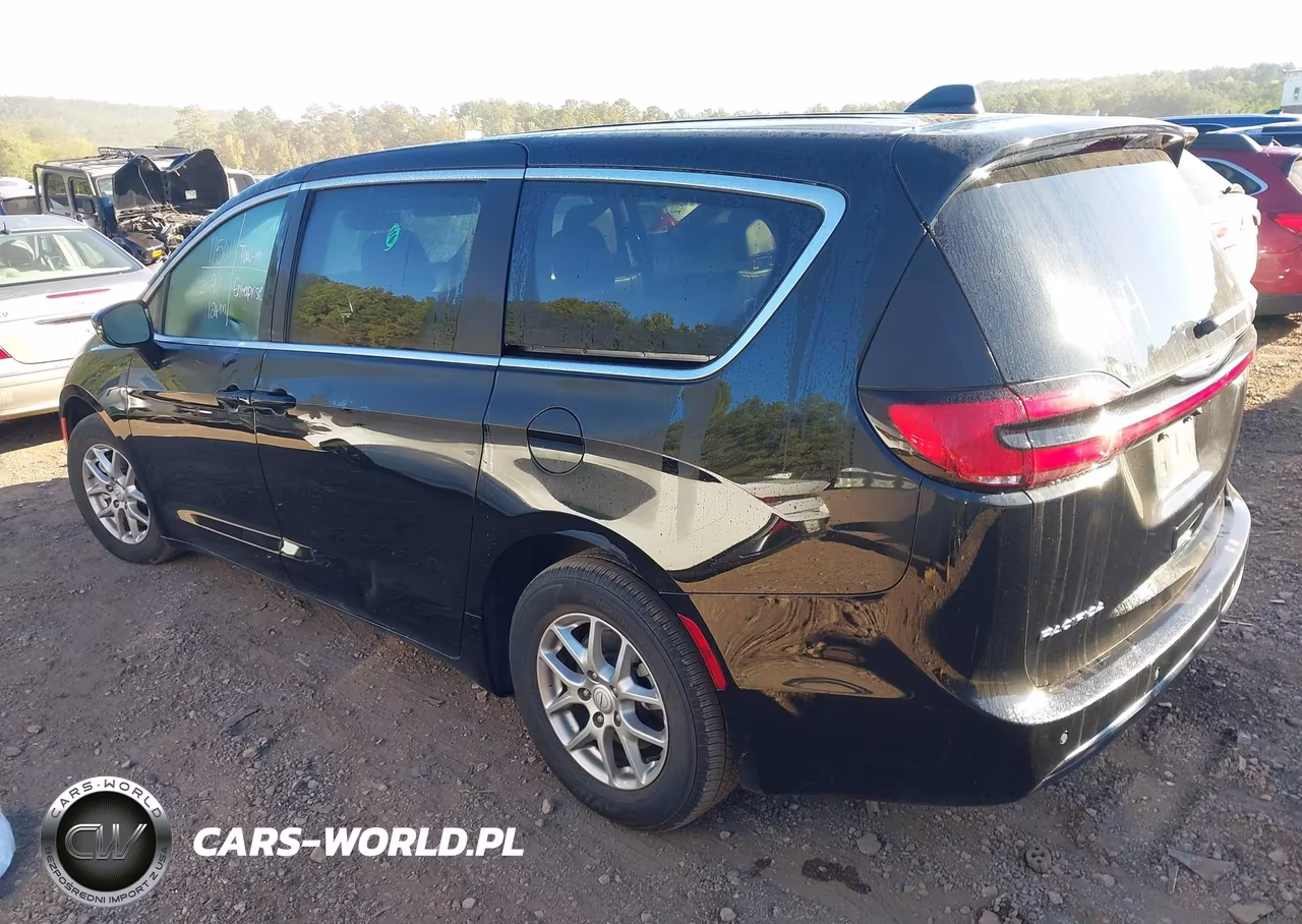 2026 Chrysler Pacifica Select VIN:2C4RC1BG7TR155203 - 3