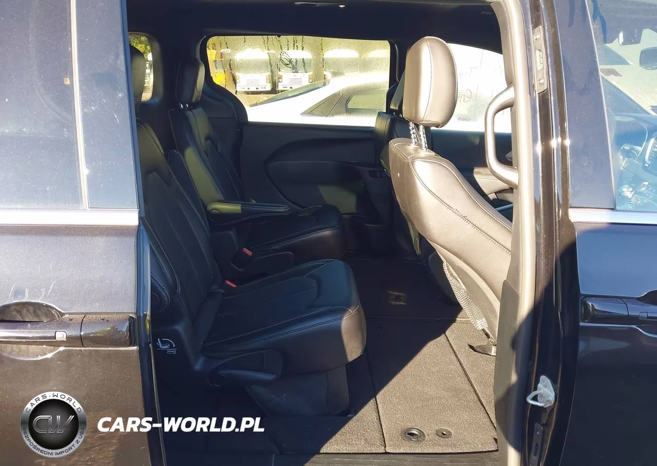 2026 Chrysler Pacifica Select VIN:2C4RC1BG7TR155203 - 8