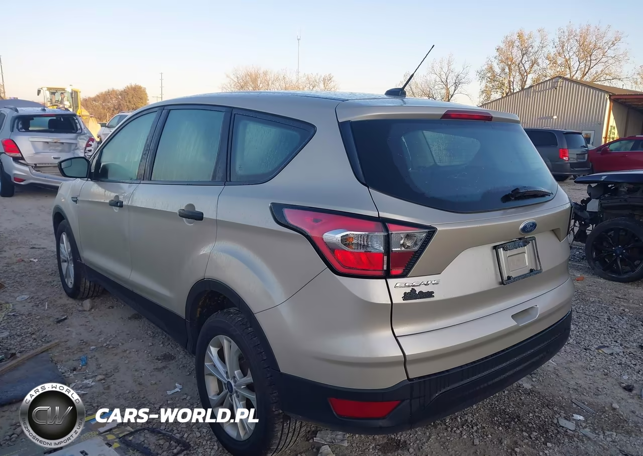 2018 Ford Escape S VIN:1FMCU0F7XJUB22876 - 3