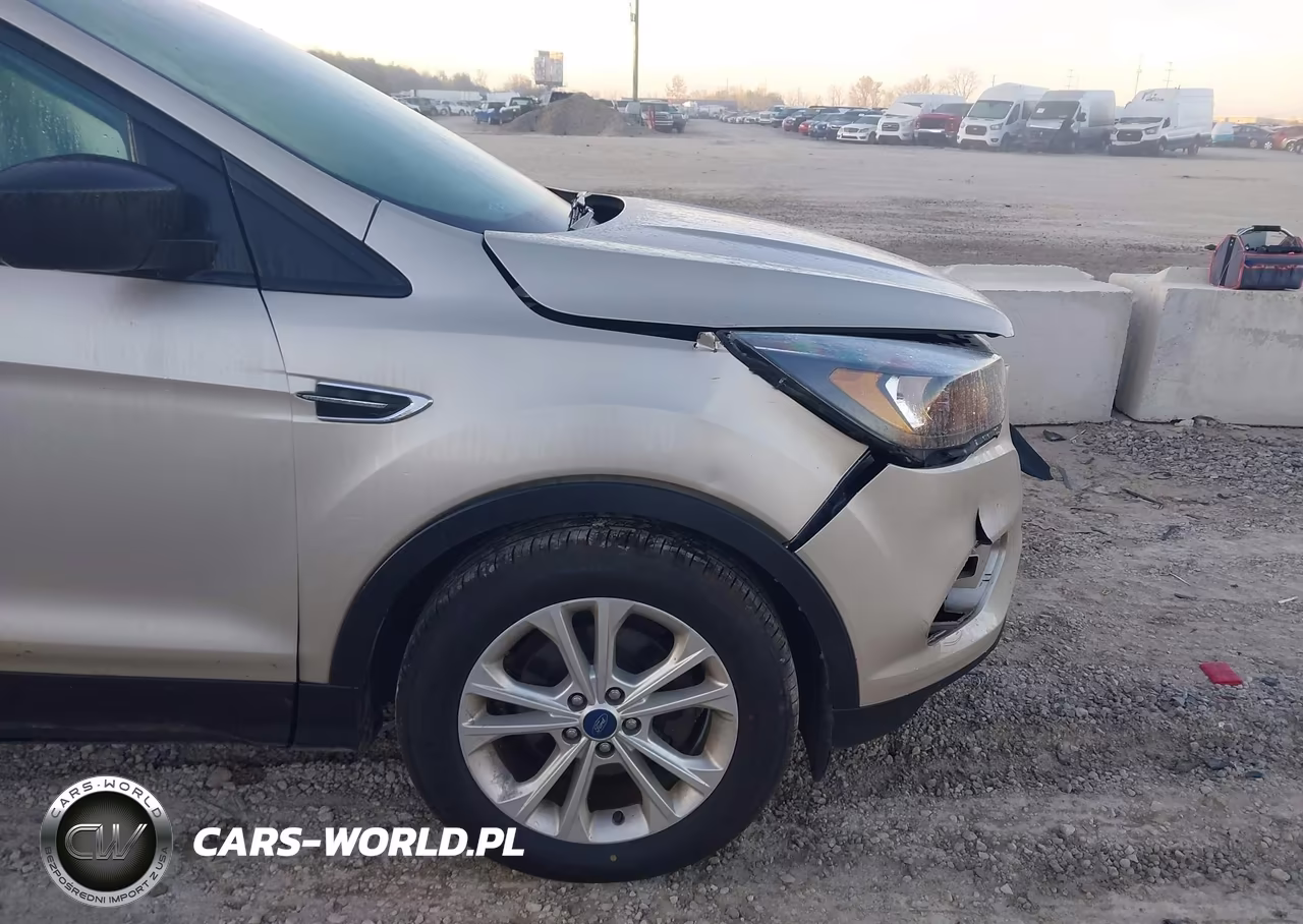 2018 Ford Escape S VIN:1FMCU0F7XJUB22876 - 6
