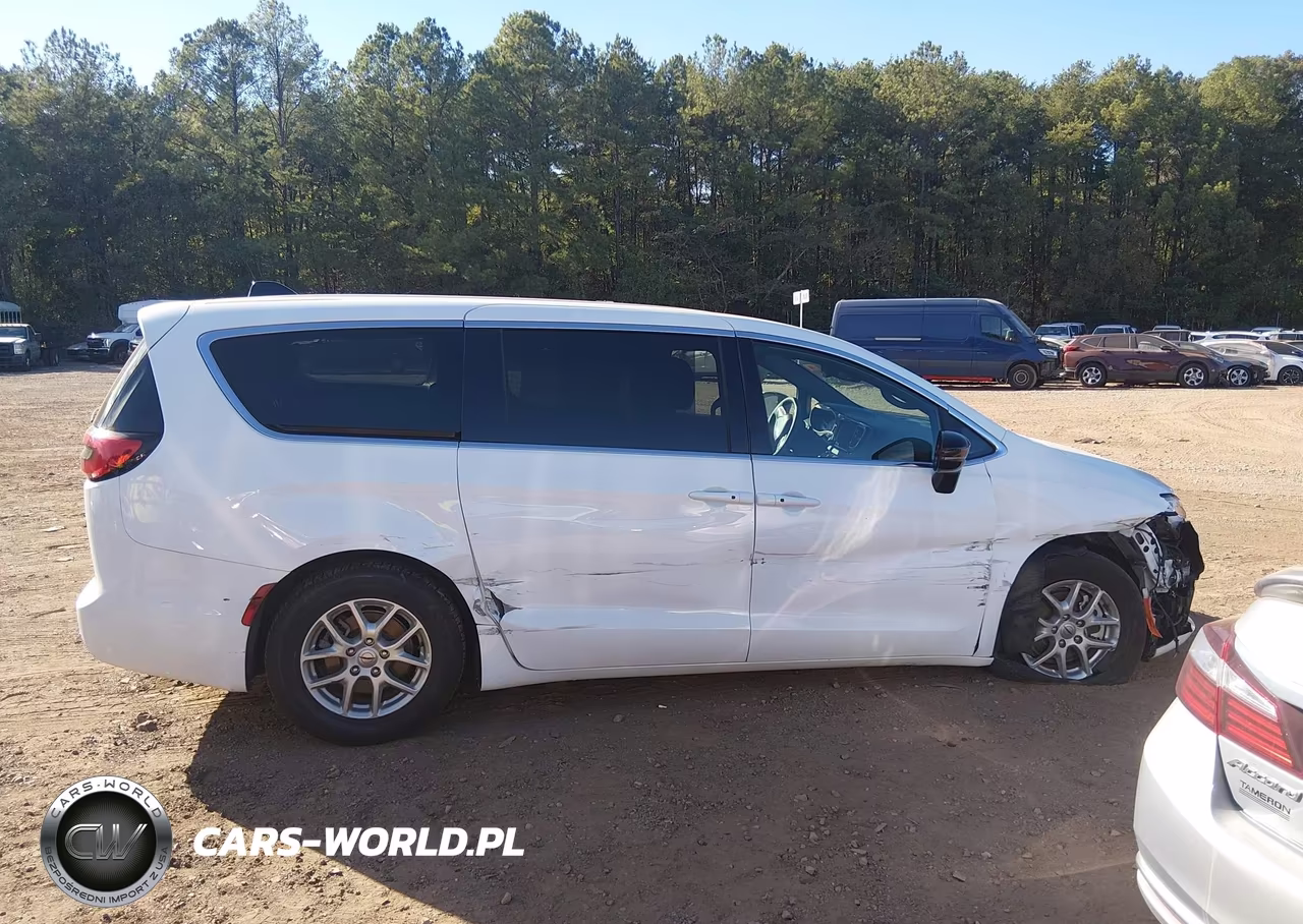 2025 Chrysler Pacifica Select VIN:2C4RC1BG7SR531929 - 12