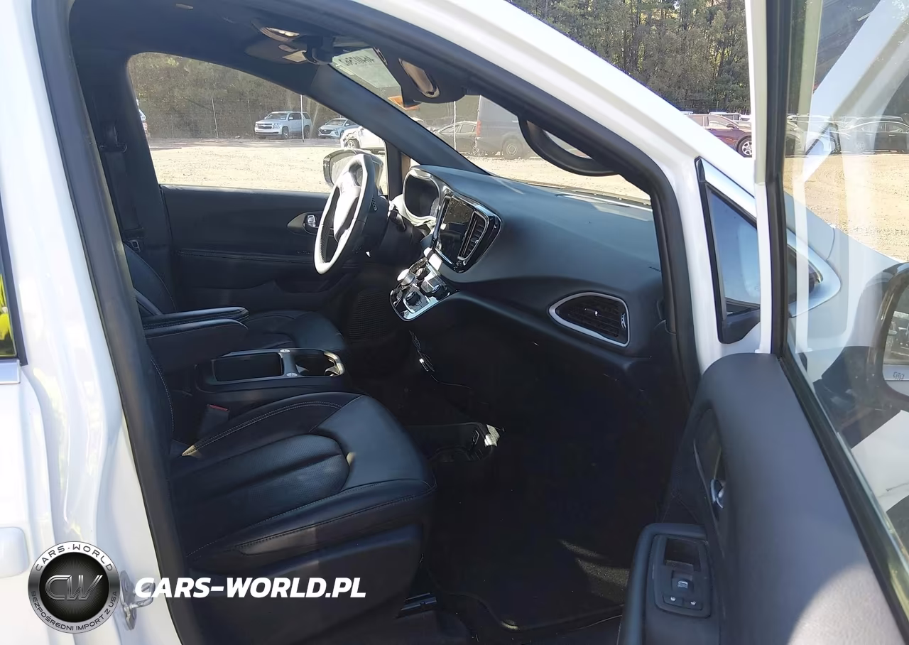 2025 Chrysler Pacifica Select VIN:2C4RC1BG7SR531929 - 5