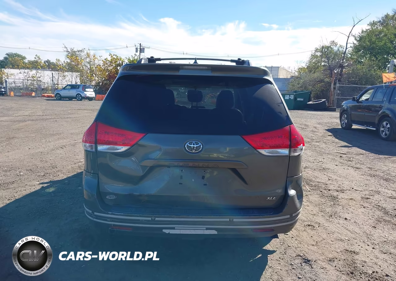2011 Toyota Sienna Xle V6 VIN:5TDYK3DC6BS127032 - 16