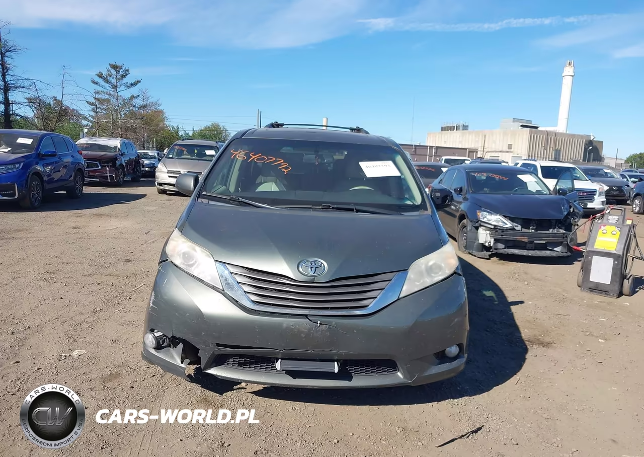 2011 Toyota Sienna Xle V6 VIN:5TDYK3DC6BS127032 - 6
