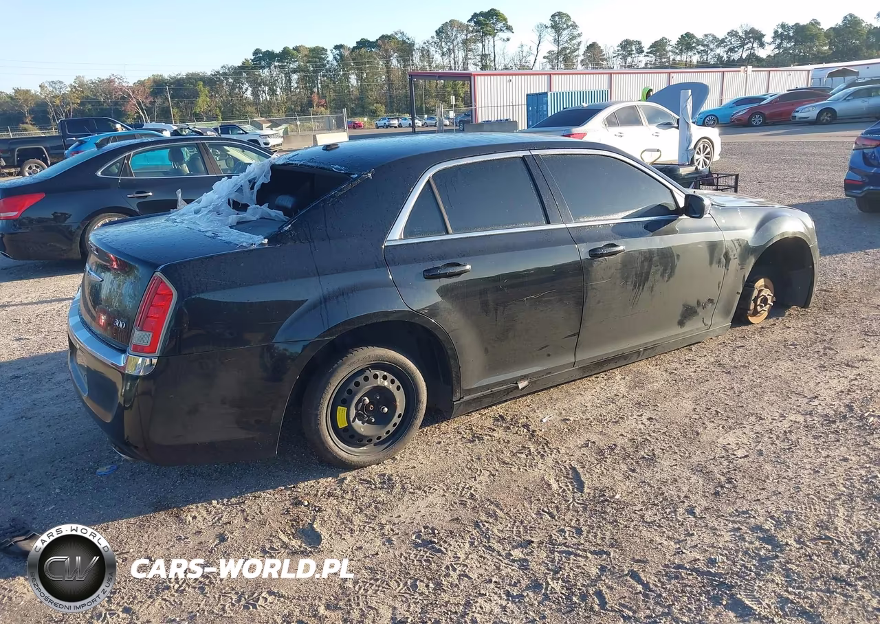 2012 Chrysler 300 Limited VIN:2C3CCACG8CH234524 - 4