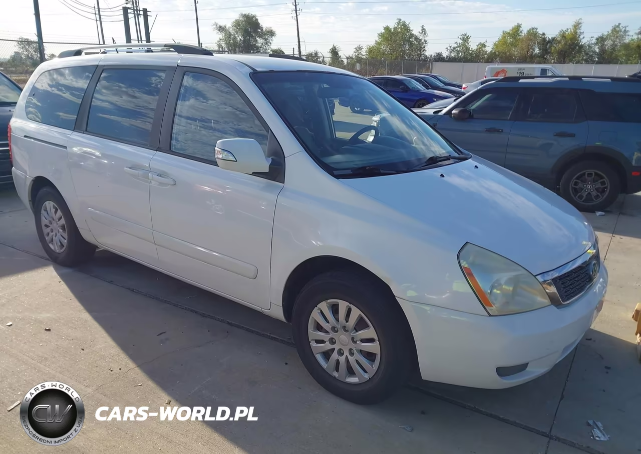 2011 Kia Sedona Lx