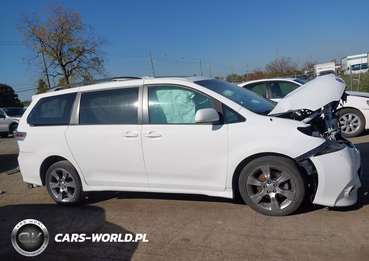 2011 Toyota Sienna Se VIN:5TDXK3DC5BS081561 - 13