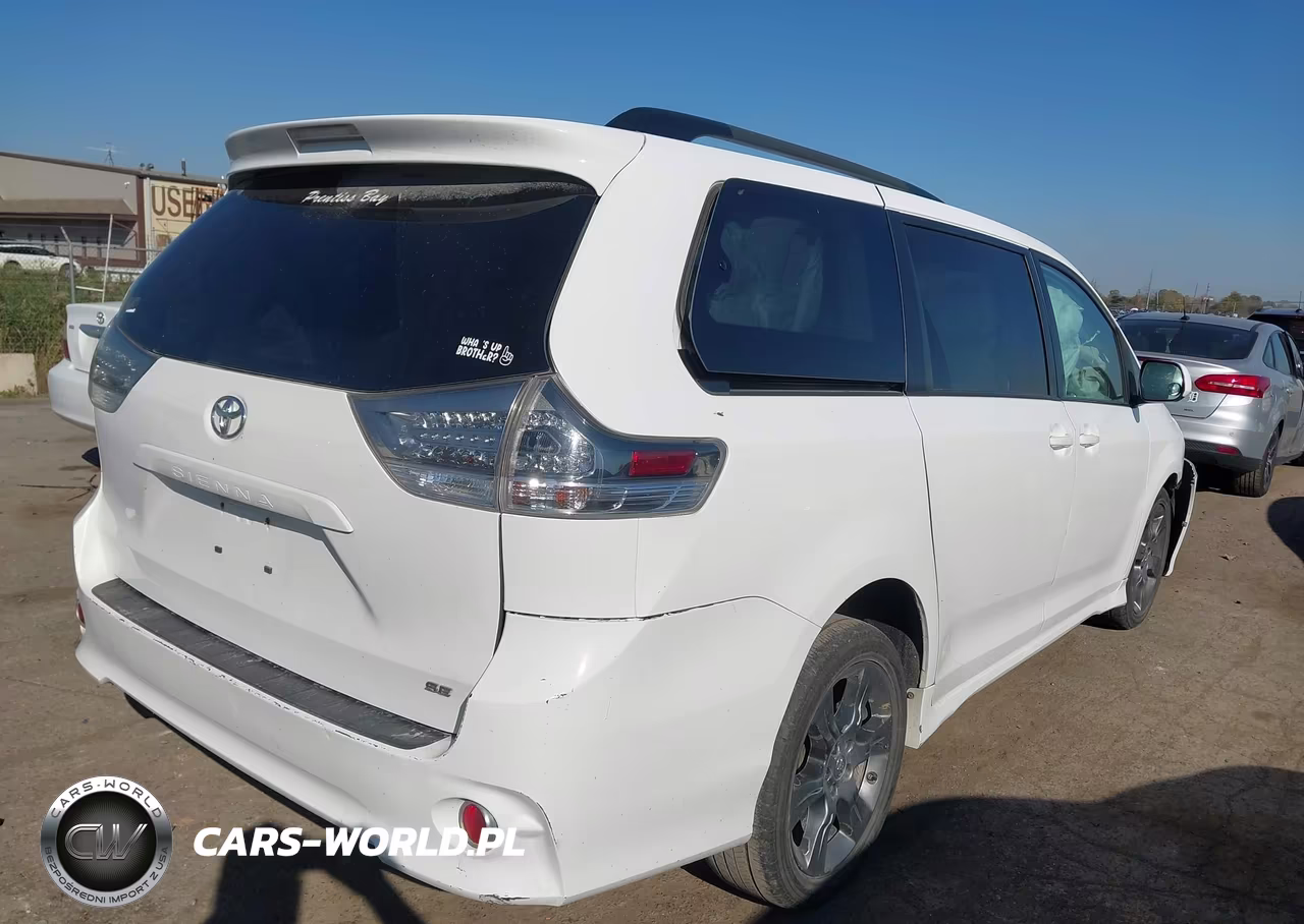 2011 Toyota Sienna Se VIN:5TDXK3DC5BS081561 - 4