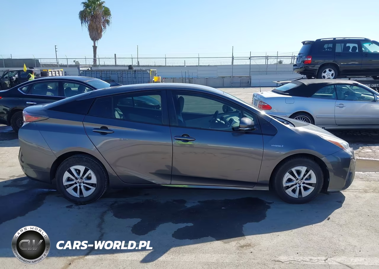 2017 Toyota Prius Three VIN:JTDKARFU3H3030267 - 13
