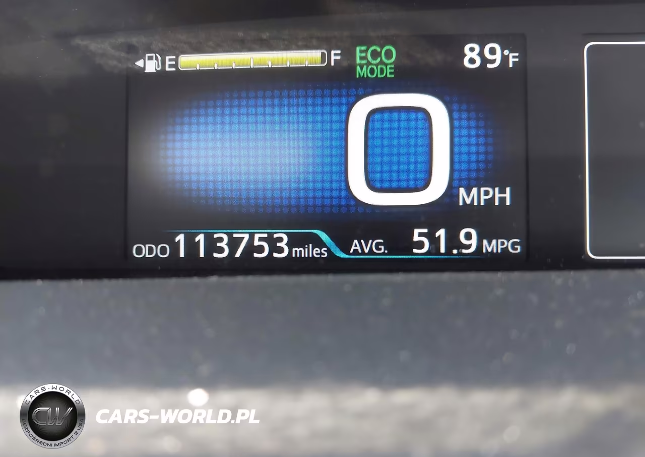2017 Toyota Prius Three VIN:JTDKARFU3H3030267 - 15