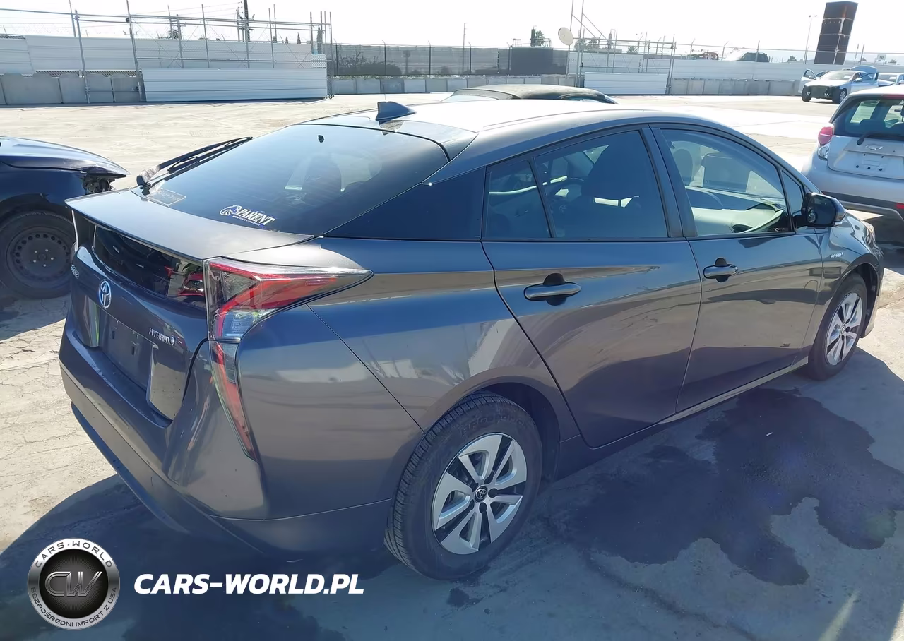 2017 Toyota Prius Three VIN:JTDKARFU3H3030267 - 4