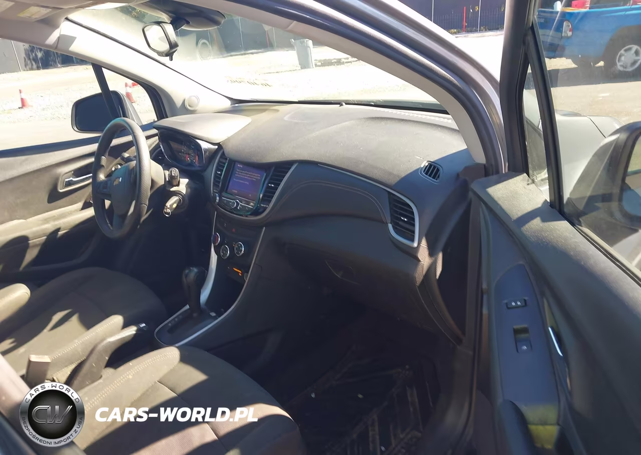 2020 Chevrolet Trax Awd Ls VIN:3GNCJNSBXLL214739 - 5
