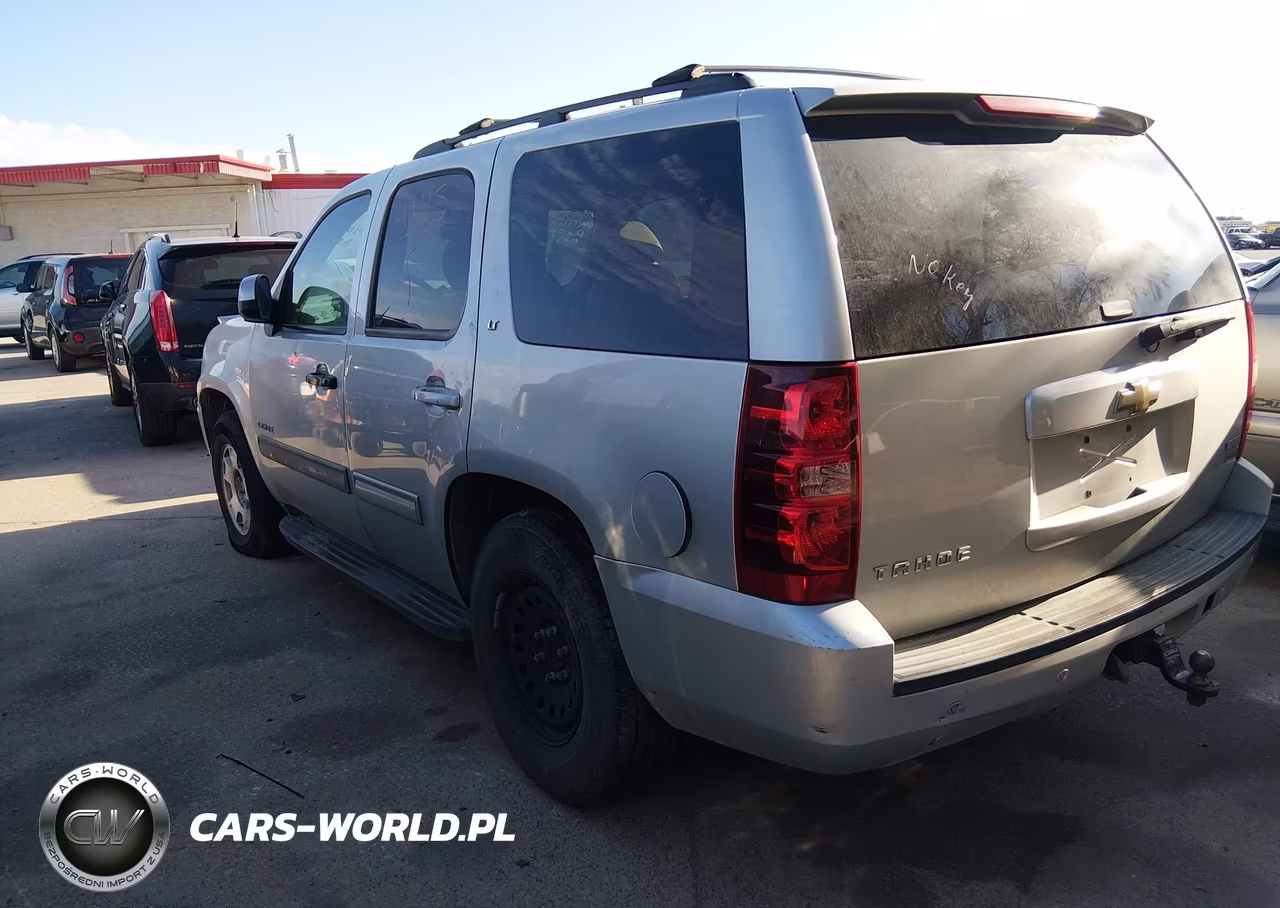 2010 Chevrolet Tahoe Lt VIN:1GNMCBE3XAR148913 - 3
