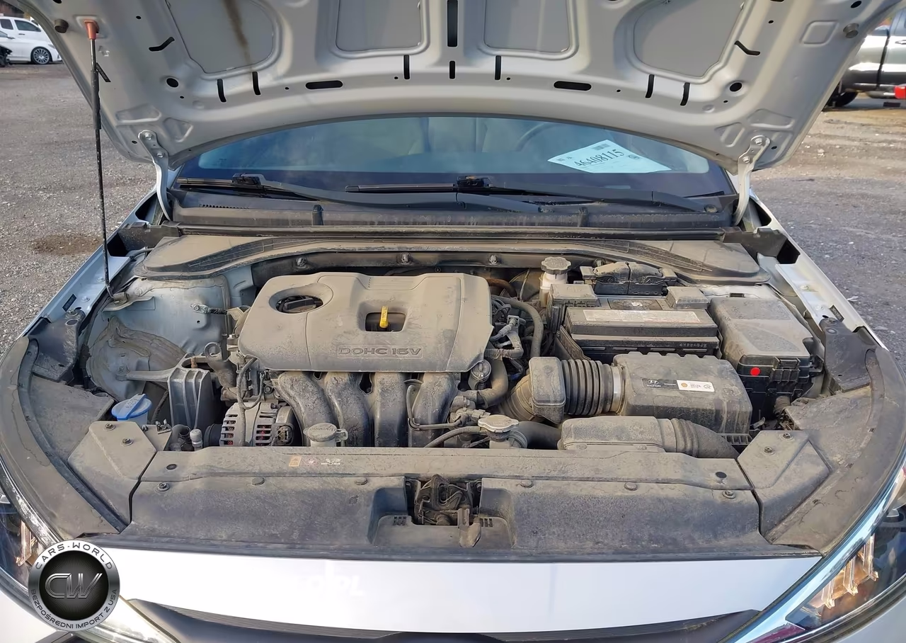 2019 Hyundai Elantra Se VIN:5NPD74LF2KH495358 - 10