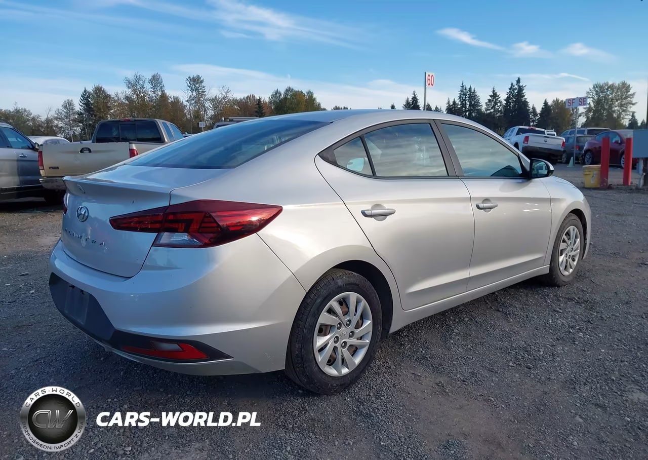 2019 Hyundai Elantra Se VIN:5NPD74LF2KH495358 - 4