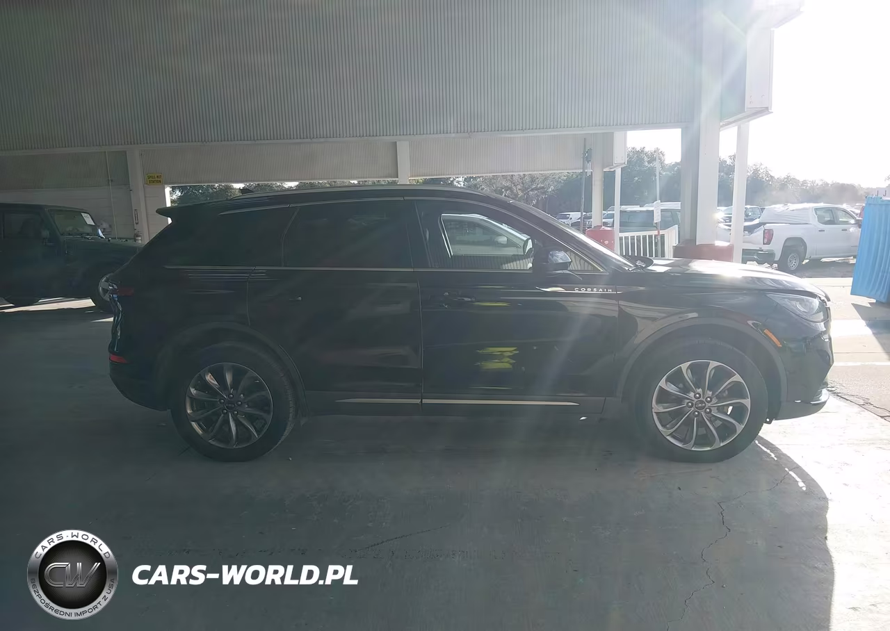 2021 Lincoln Corsair Standard VIN:5LMCJ1D98MUL08372 - 13